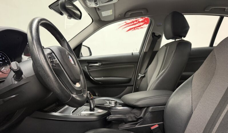 BMW 118I URBAN CHIC _ Automatique complet