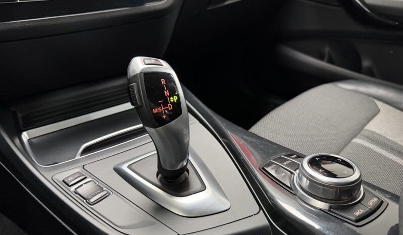 BMW 118I URBAN CHIC _ Automatique complet