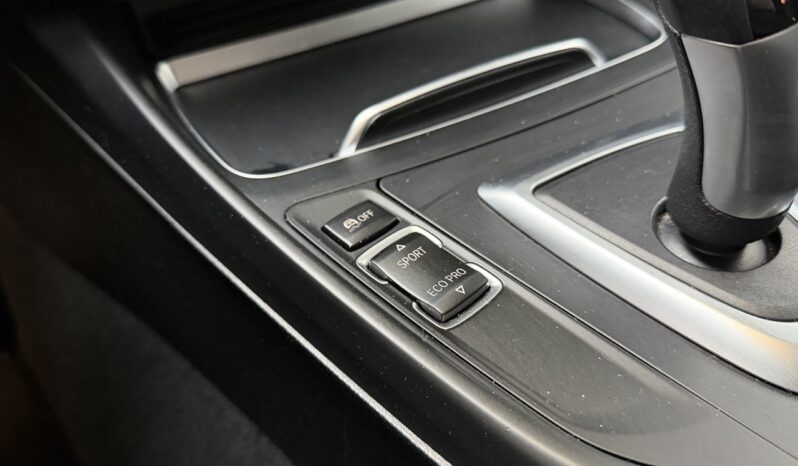 BMW 118I URBAN CHIC _ Automatique complet