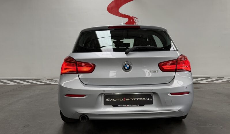 BMW 118I URBAN CHIC _ Automatique complet