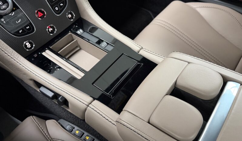 ASTON MARTIN VANTAGE S _ Automatique _ HTVA: 73 967€ complet
