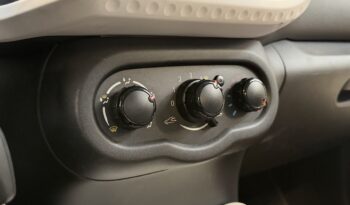 RENAULT TWINGO 1.0 SCE complet